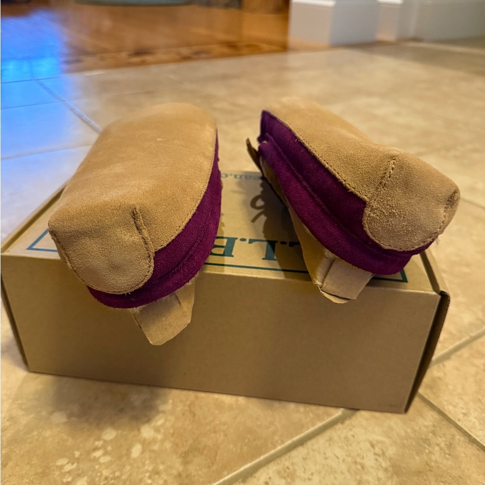 L.L. BEAN big kids Wicked Good Slippers - Picture 14 of 16